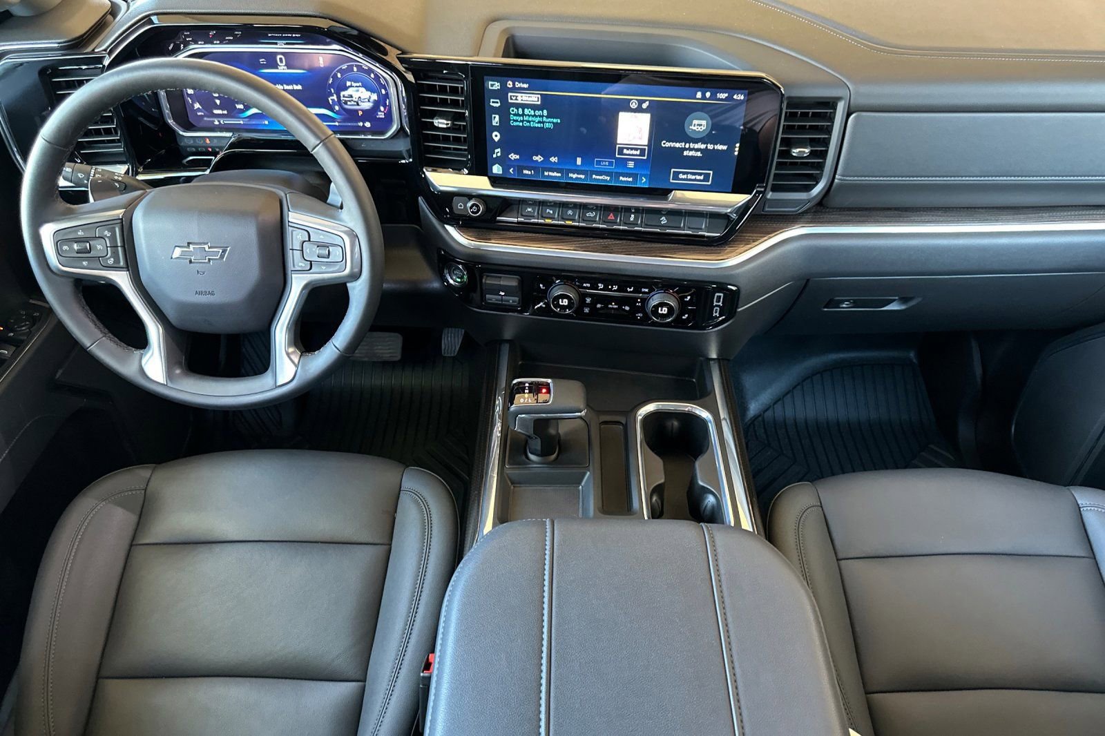 Used 2026 Chevrolet Silverado 1500 LT Trail Boss w/ LT Trail Boss Premium Package AWD/4WD image 14