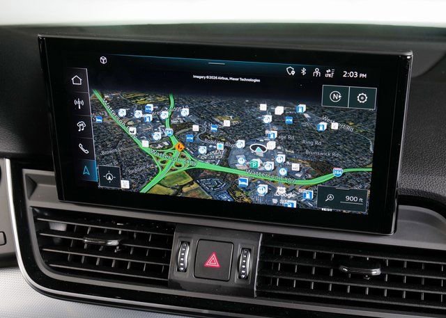 Certified 2025 Audi Q5 2.0T Premium Plus image 17