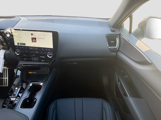 New 2026 Lexus NX 450h+ F Sport image 18