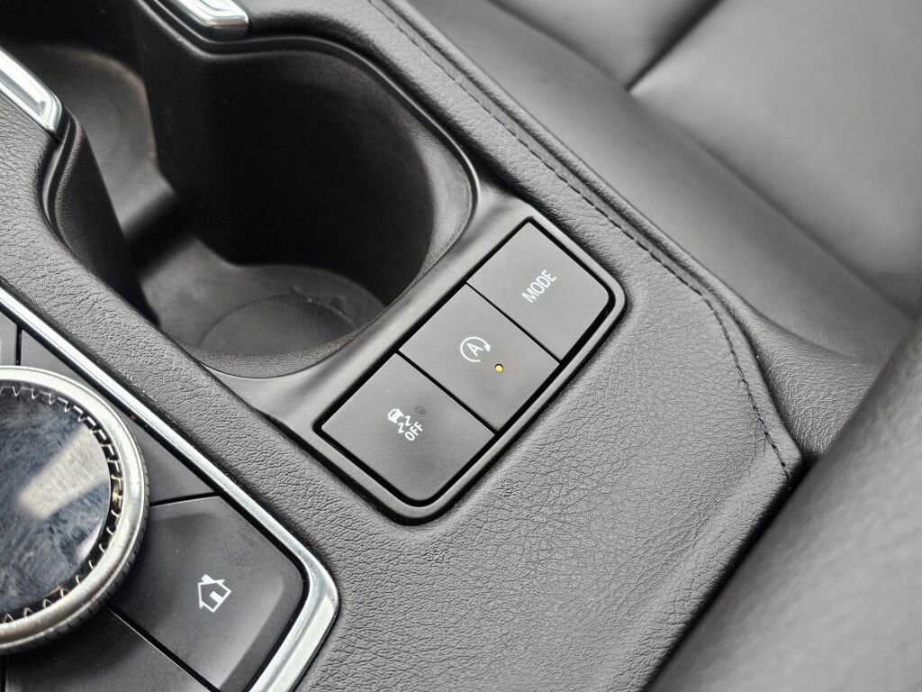 Certified 2023 Cadillac XT4 Luxury w/ Cold Weather Package image 36