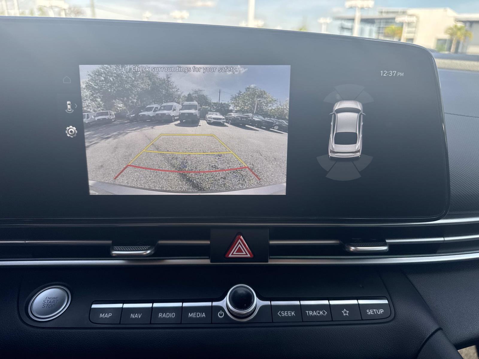 Used 2024 Hyundai Elantra Limited image 21