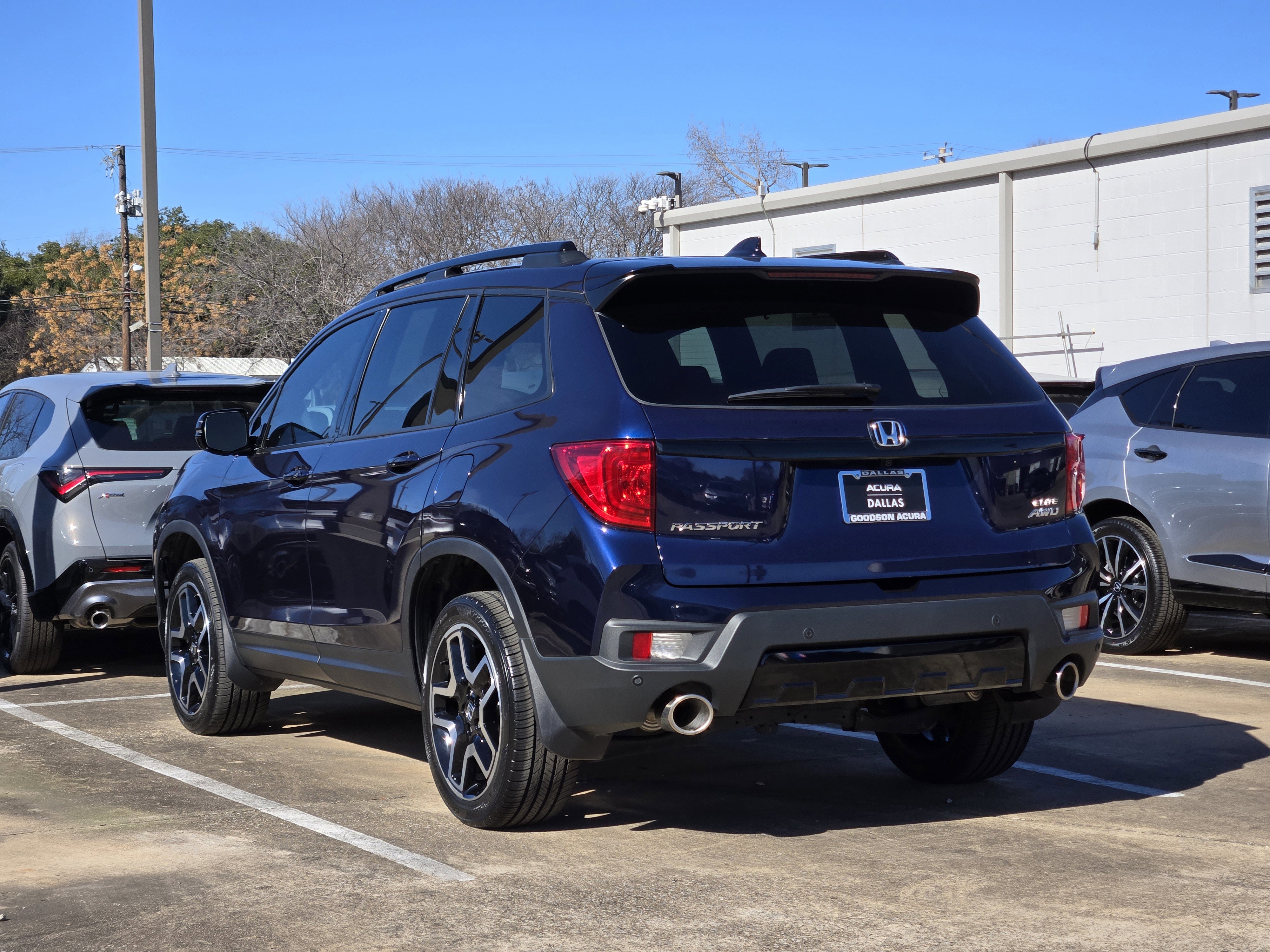Used 2023 Honda Passport Elite image 8