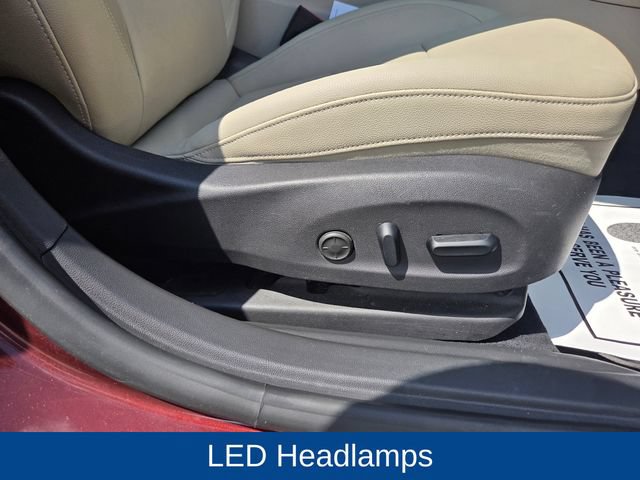 Used 2018 Buick Regal Essence w/ Driver Confidence Package #1 AWD/4WD image 41