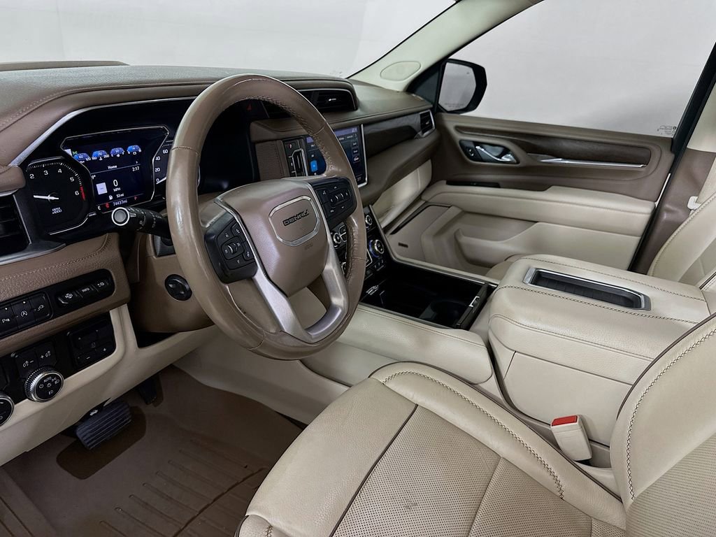 Used 2021 GMC Yukon XL Denali w/ Denali Ultimate Package RWD image 10