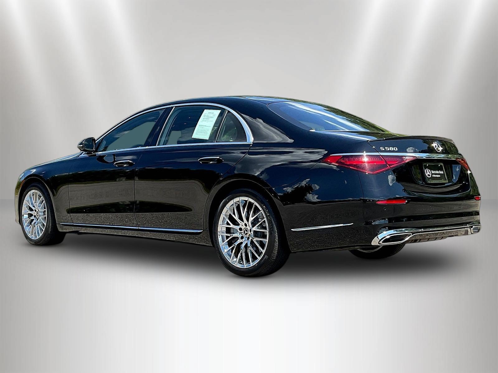 Certified 2025 Mercedes-Benz S 580 4MATIC Sedan image 5