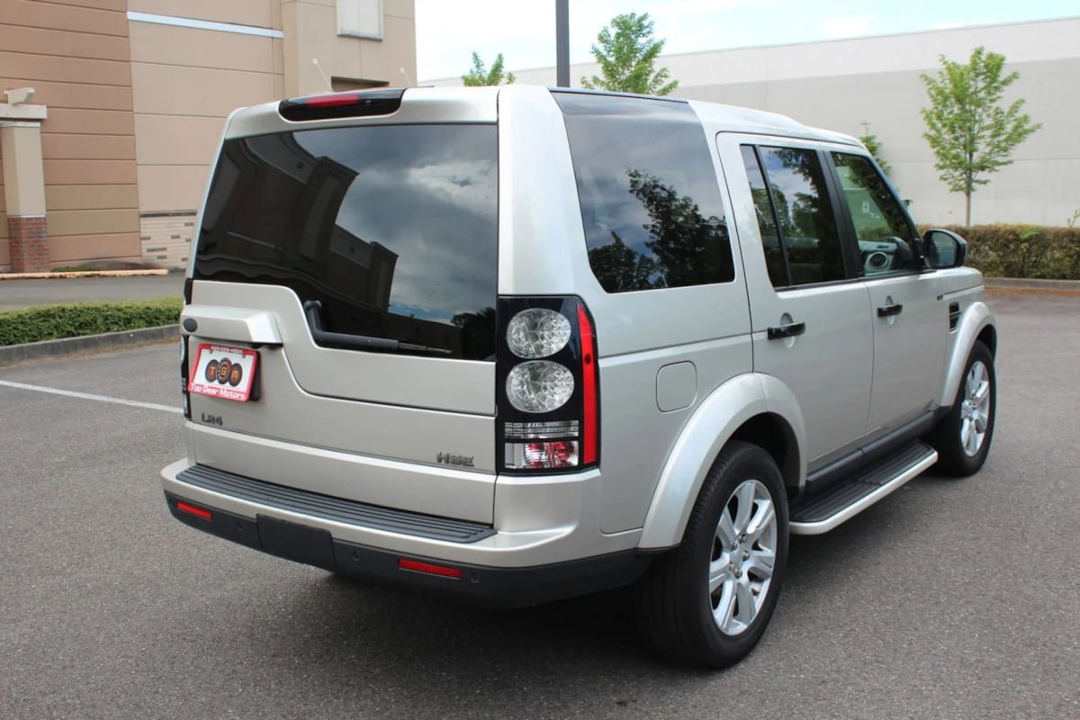 Used 2016 Land Rover LR4 HSE AWD/4WD image 9