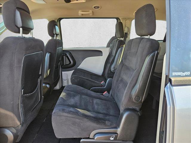 Used 2014 Dodge Grand Caravan SXT w/ Rear Park Assist Package FWD image 23