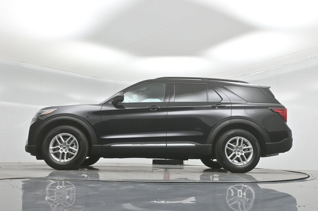 New 2025 Ford Explorer Active w/ Active Comfort Package image 6