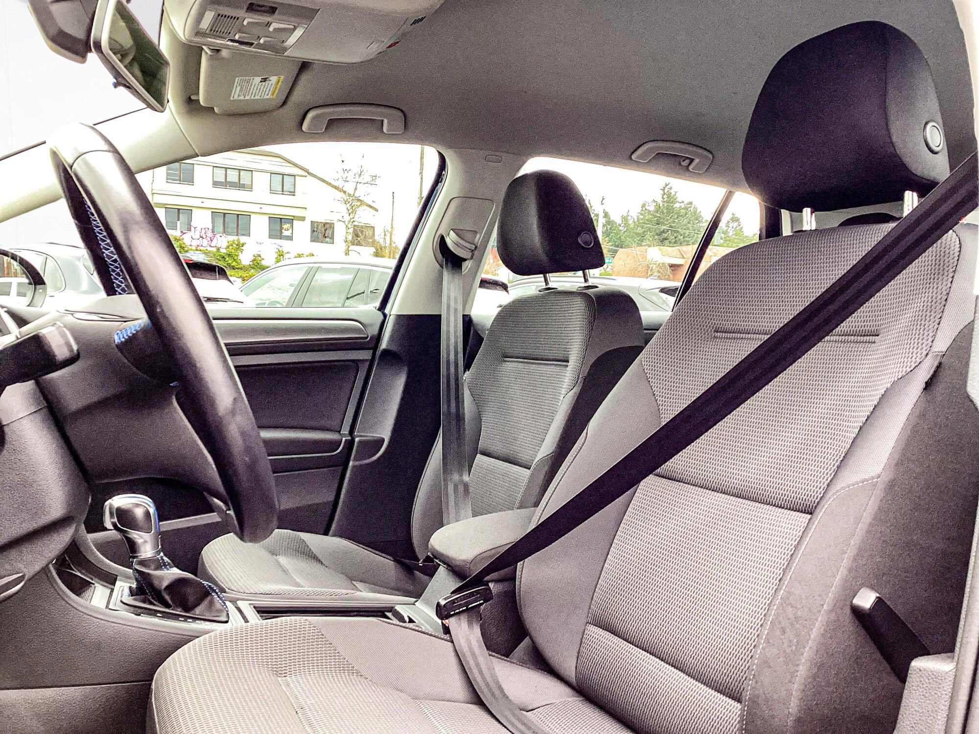 Used 2019 Volkswagen e-Golf SE w/ Driver Assistance Package image 7