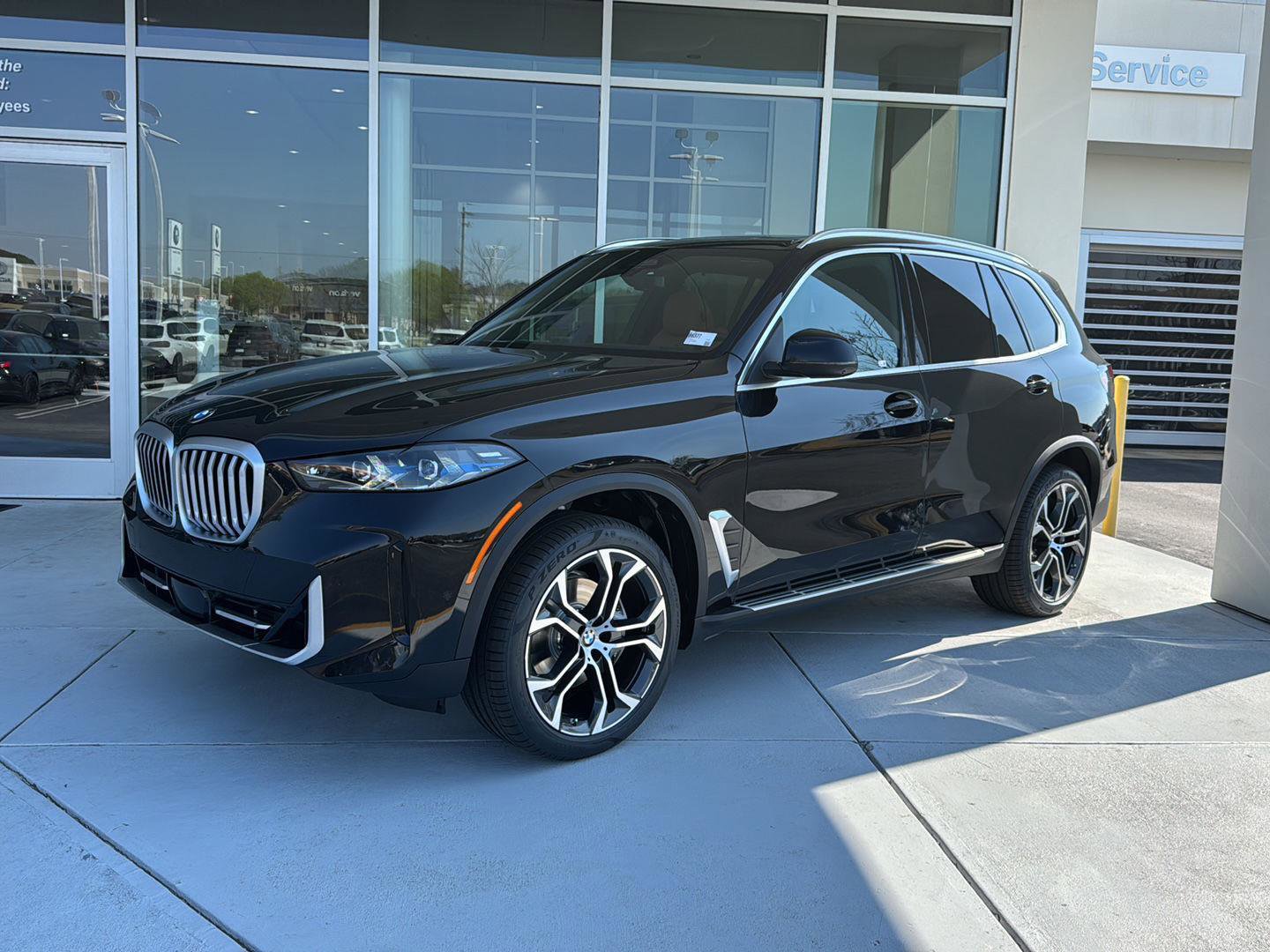 New 2026 BMW X5 sDrive40i image 2