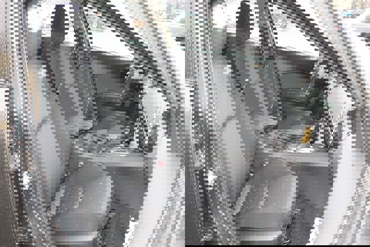 Used 2014 MAZDA MAZDA3 i Sport image 11