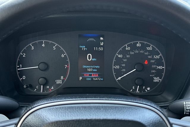 Used 2025 Toyota Corolla SE image 25