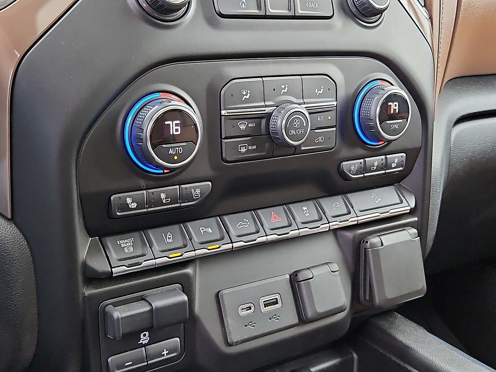 Certified 2020 Chevrolet Silverado 2500 High Country w/ Z71 Off-Road Package image 16