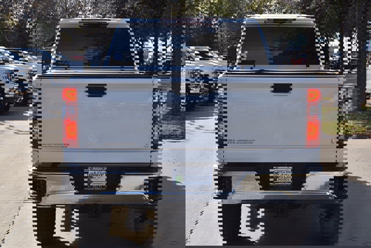 Used 2025 Chevrolet Silverado 2500 LT w/ Safety Package image 9