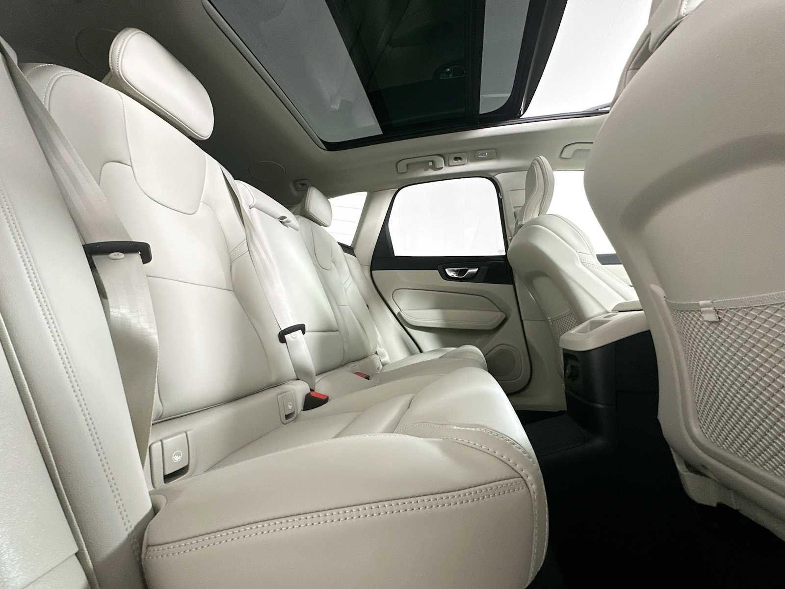 New 2026 Volvo XC60 T8 Ultra w/ Protection Package Premier image 25