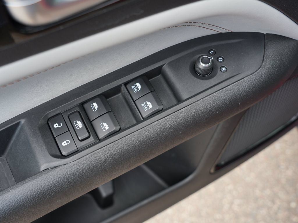 Used 2025 Jeep Compass Limited AWD/4WD image 16