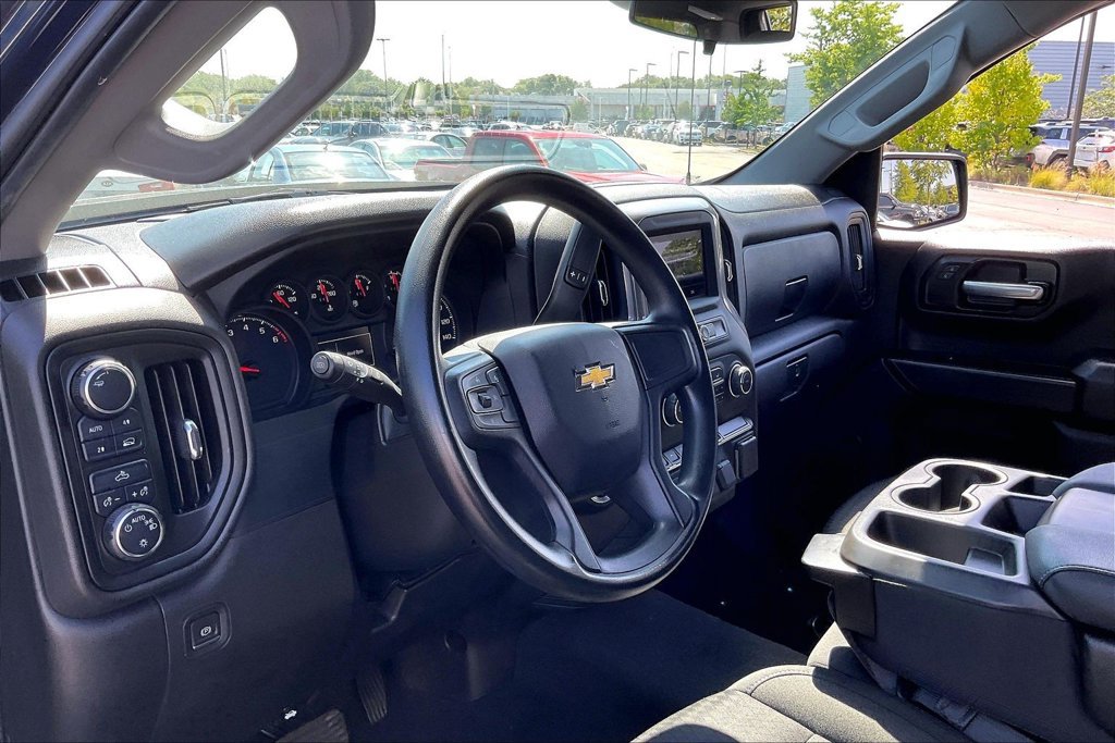 Used 2022 Chevrolet Silverado 1500 Custom AWD/4WD image 18