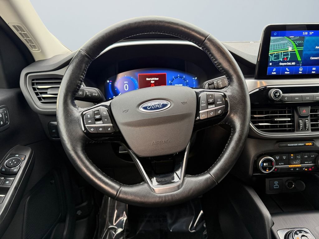 Used 2021 Ford Escape Titanium image 12