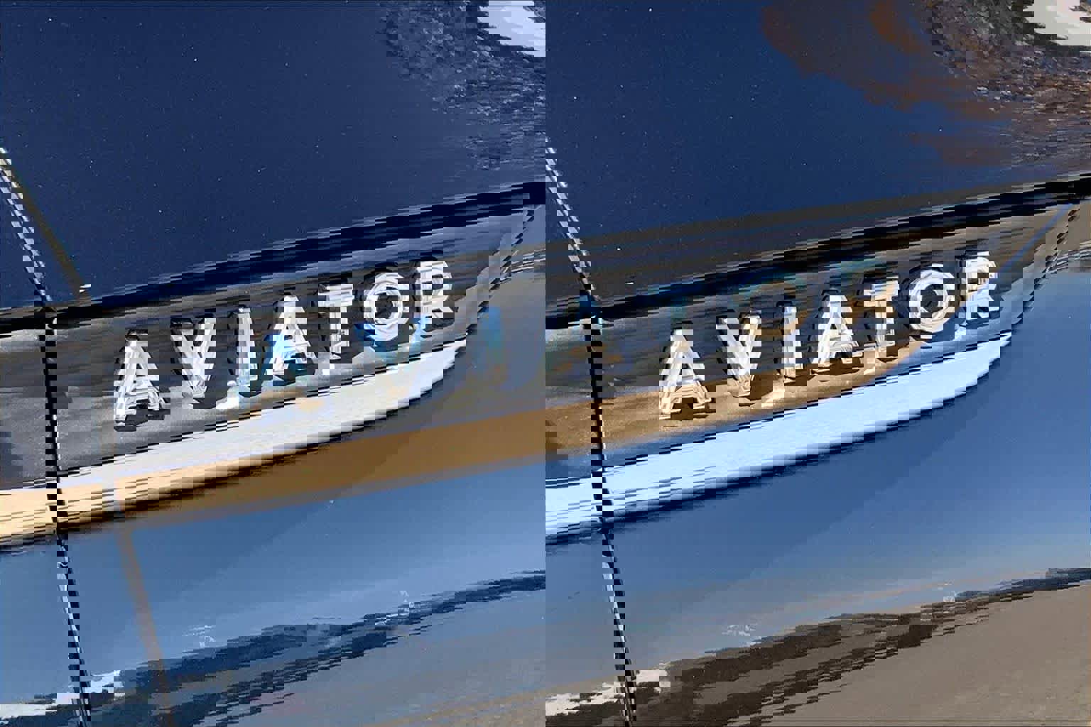 Used 2023 Lincoln Aviator Reserve w/ Equipment Group 201A image 10