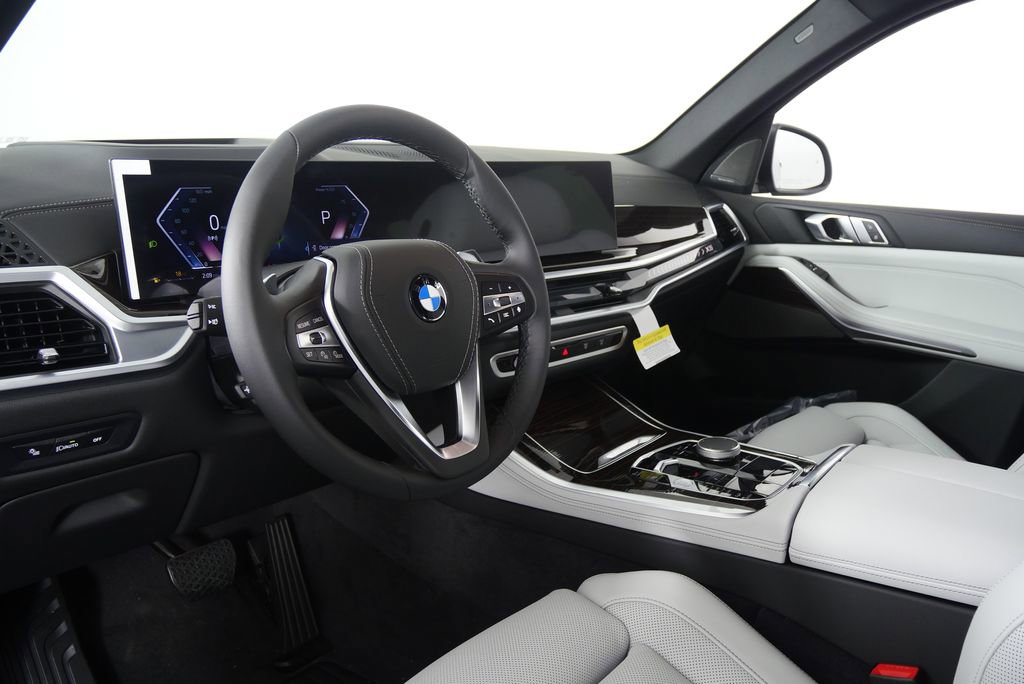 Used 2026 BMW X5 xDrive40i w/ Premium Package image 12