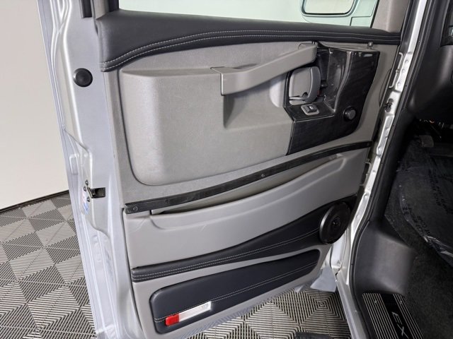 New 2024 Chevrolet Express 2500 Extended image 32