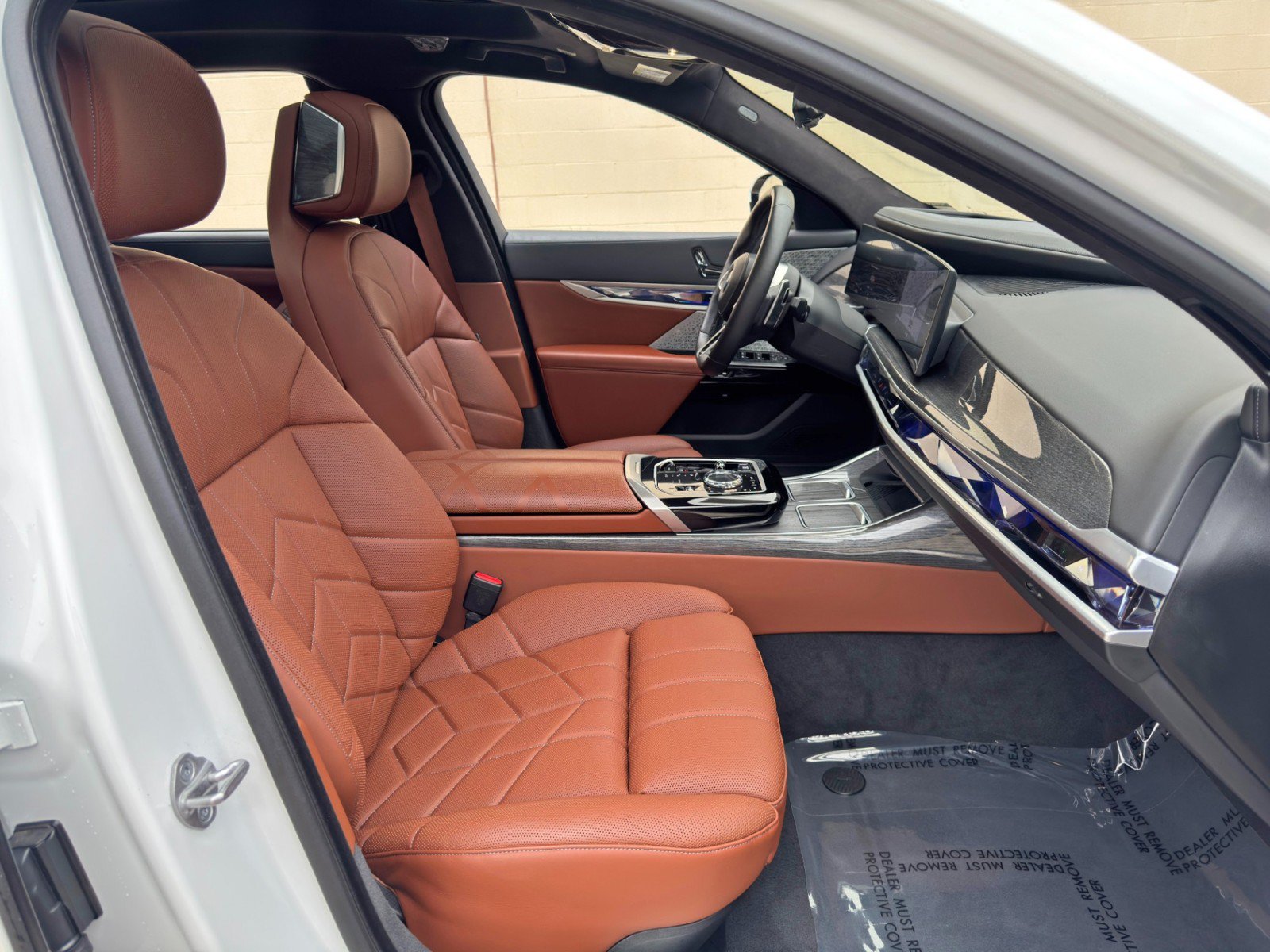 Used 2023 BMW 760i xDrive w/ Executive Package AWD/4WD image 16