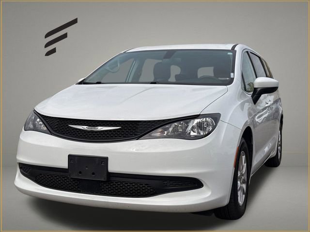 Used 2022 Chrysler Voyager LX FWD image 1