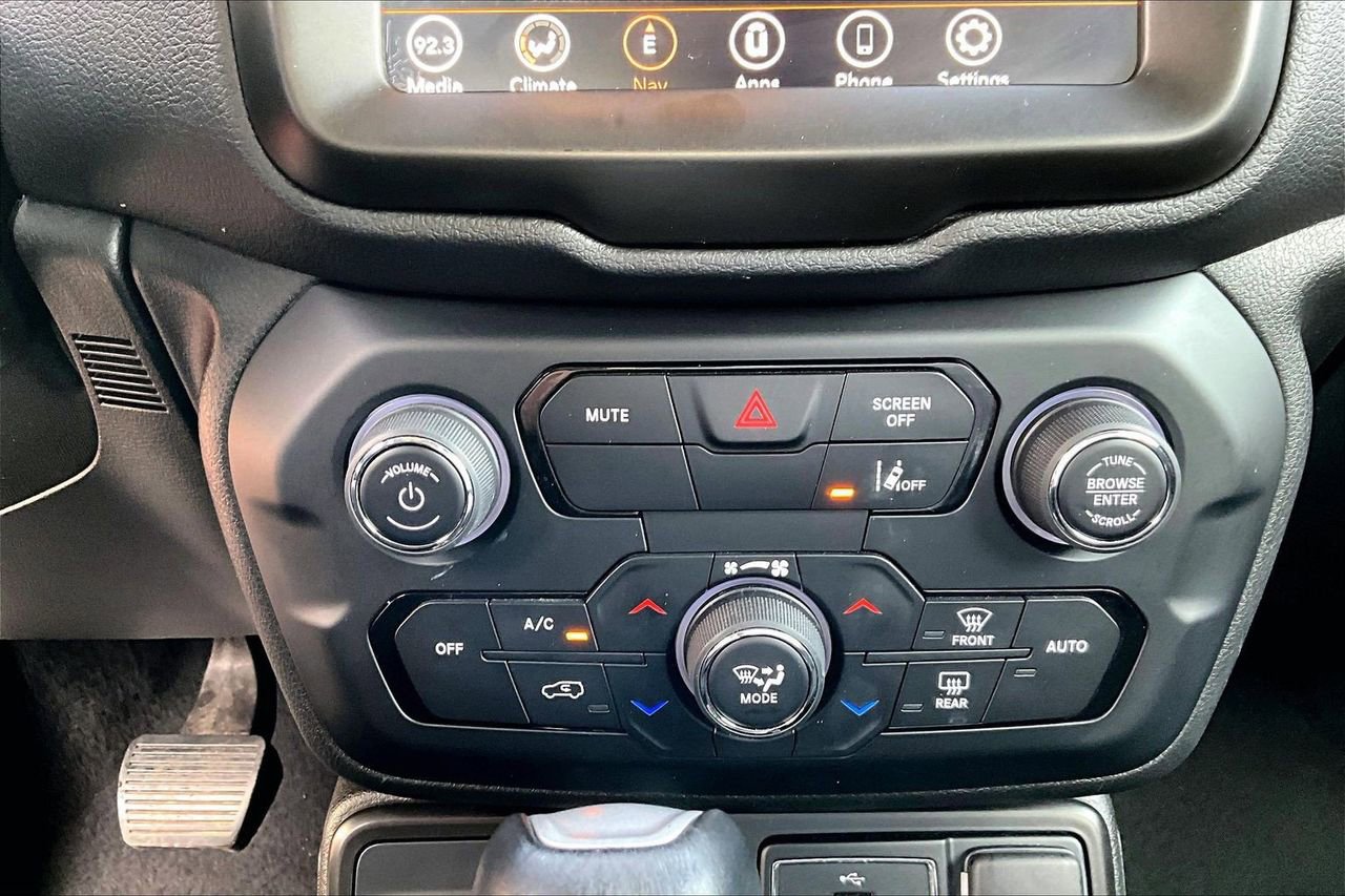 Certified 2023 Jeep Renegade Trailhawk image 18