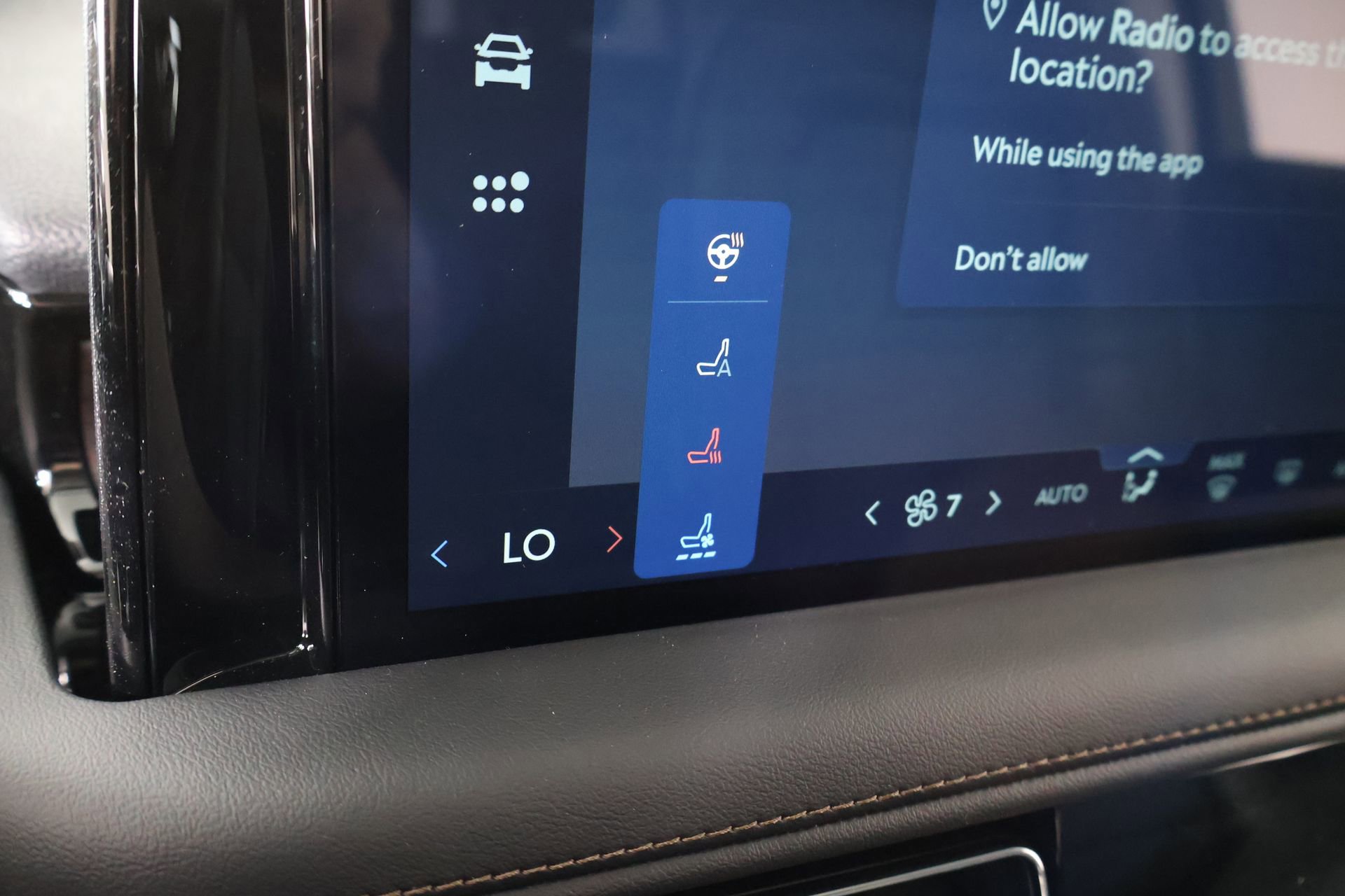 New 2026 Lincoln Aviator Reserve image 7