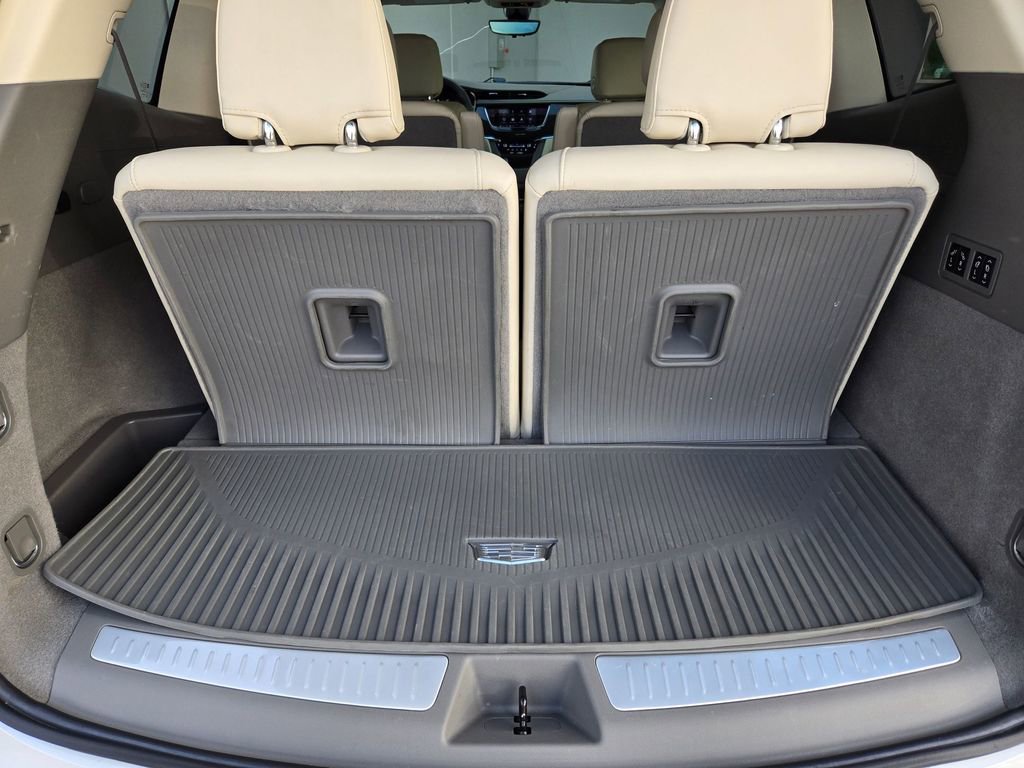 Used 2022 Cadillac XT6 Premium Luxury w/ Technology Package image 33