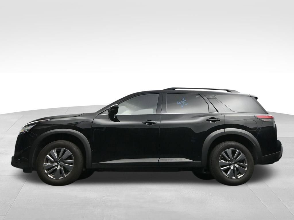 Used 2025 Nissan Pathfinder SV FWD image 35