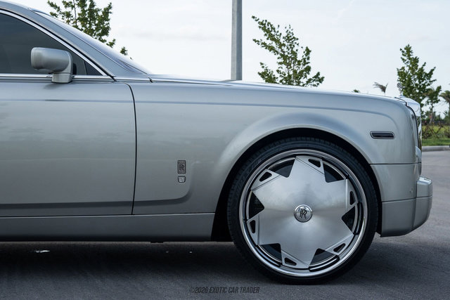 Used 2005 Rolls-Royce Phantom Sedan RWD image 11