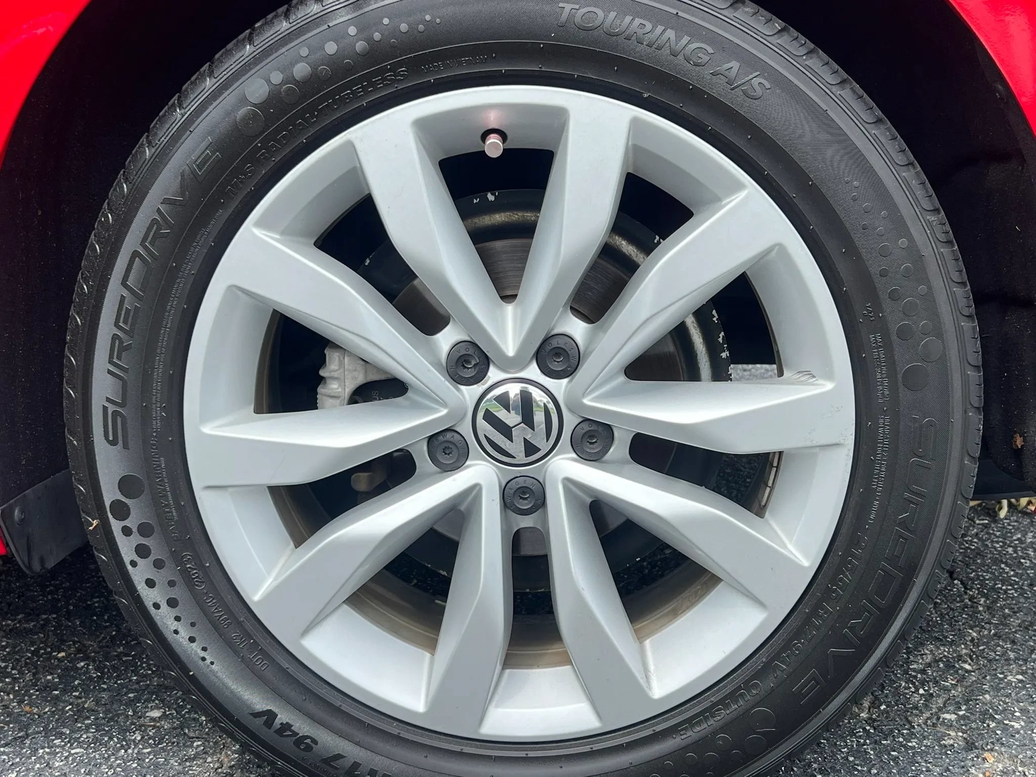 Used 2015 Volkswagen Beetle TDI FWD image 41