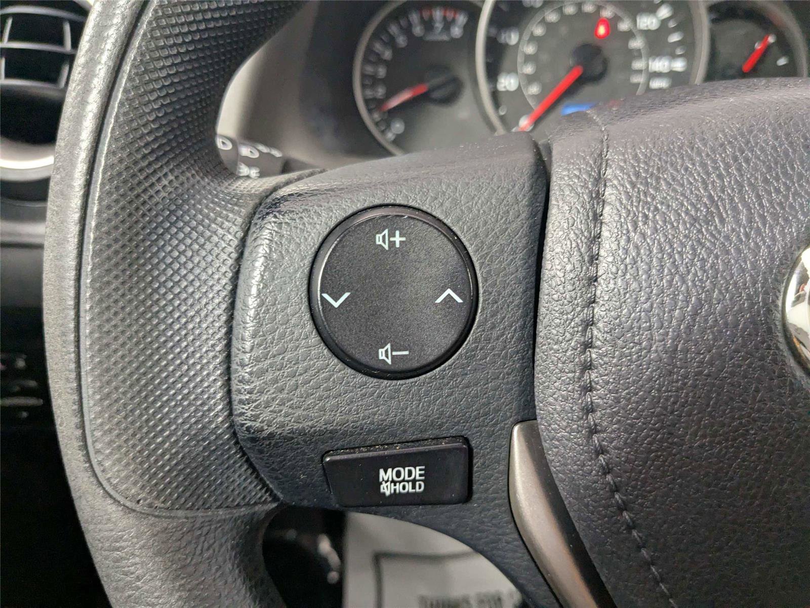 Used 2016 Toyota RAV4 LE image 18