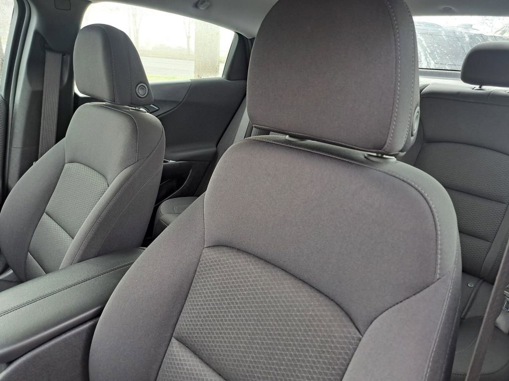 Used 2025 Chevrolet Malibu LT image 19