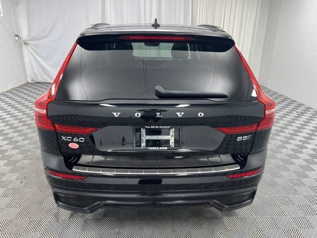 Used 2024 Volvo XC60 B5 Core w/ Protection Package Premier AWD/4WD image 7