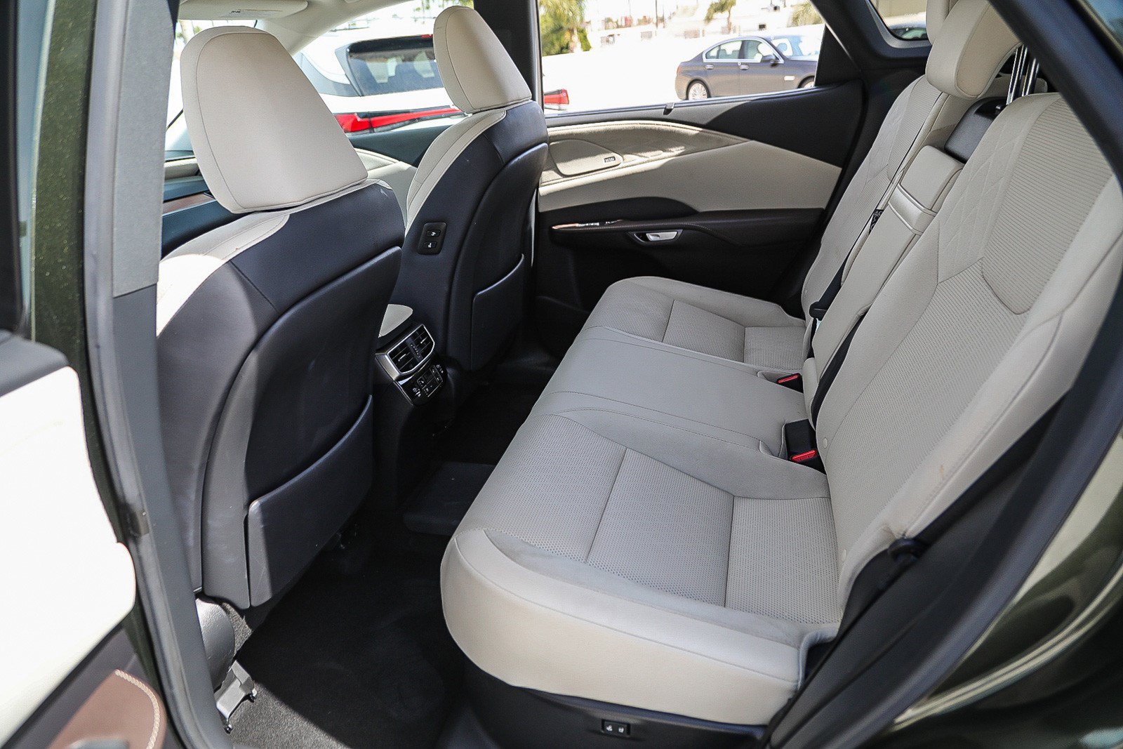 Used 2024 Lexus RX 450h AWD w/ Convenience Package image 18