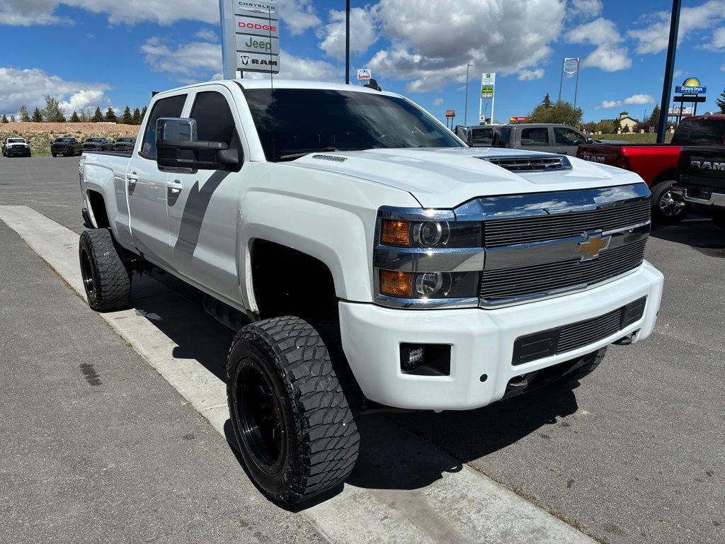 Used 2018 Chevrolet Silverado 2500 LT AWD/4WD image 9