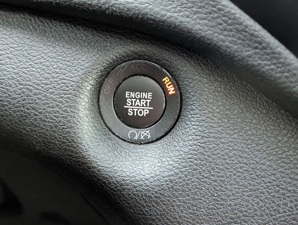 Used 2021 Jeep Cherokee Limited image 19