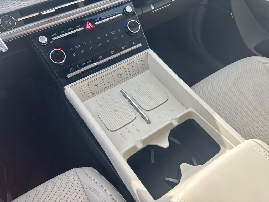 New 2025 Hyundai Santa Fe Calligraphy image 22