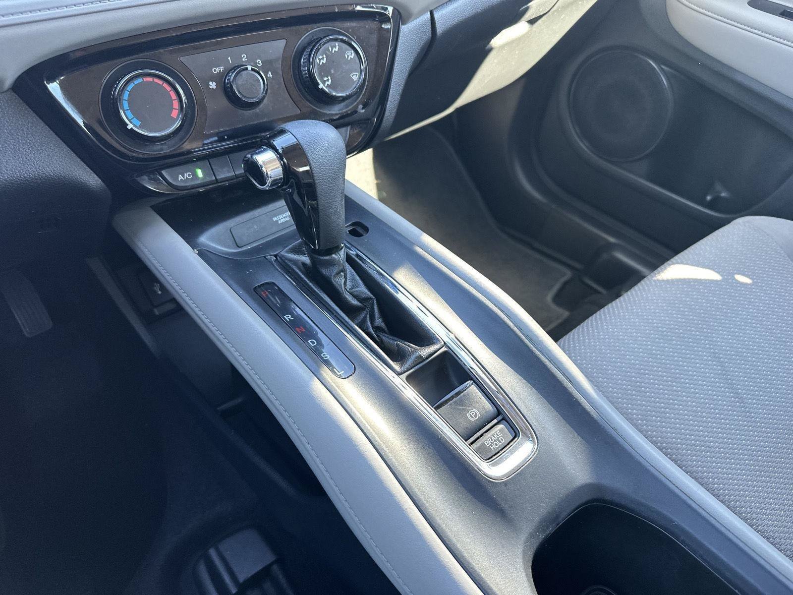 Used 2017 Honda HR-V LX image 25