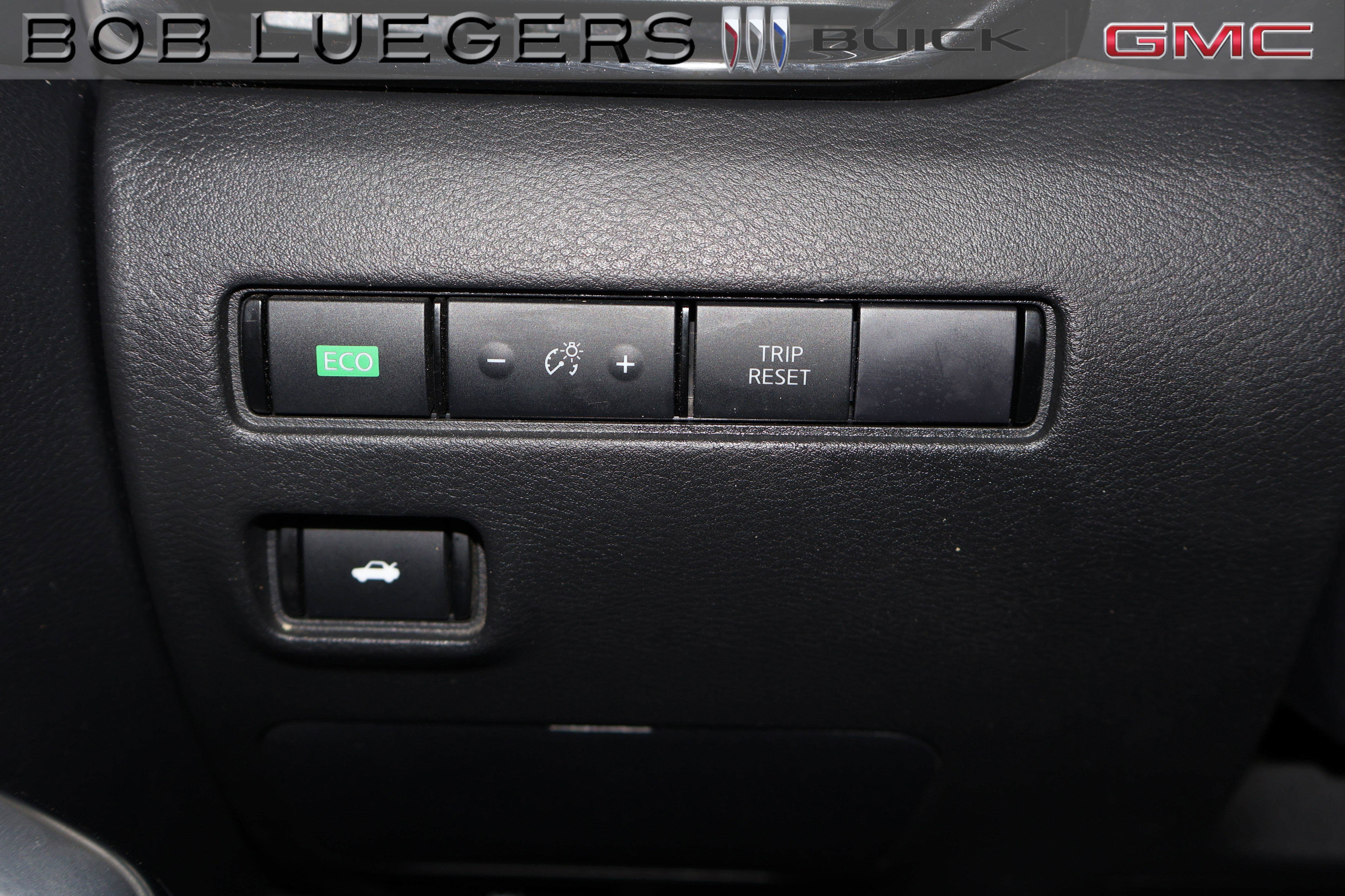 Used 2024 Nissan Sentra SR FWD image 26