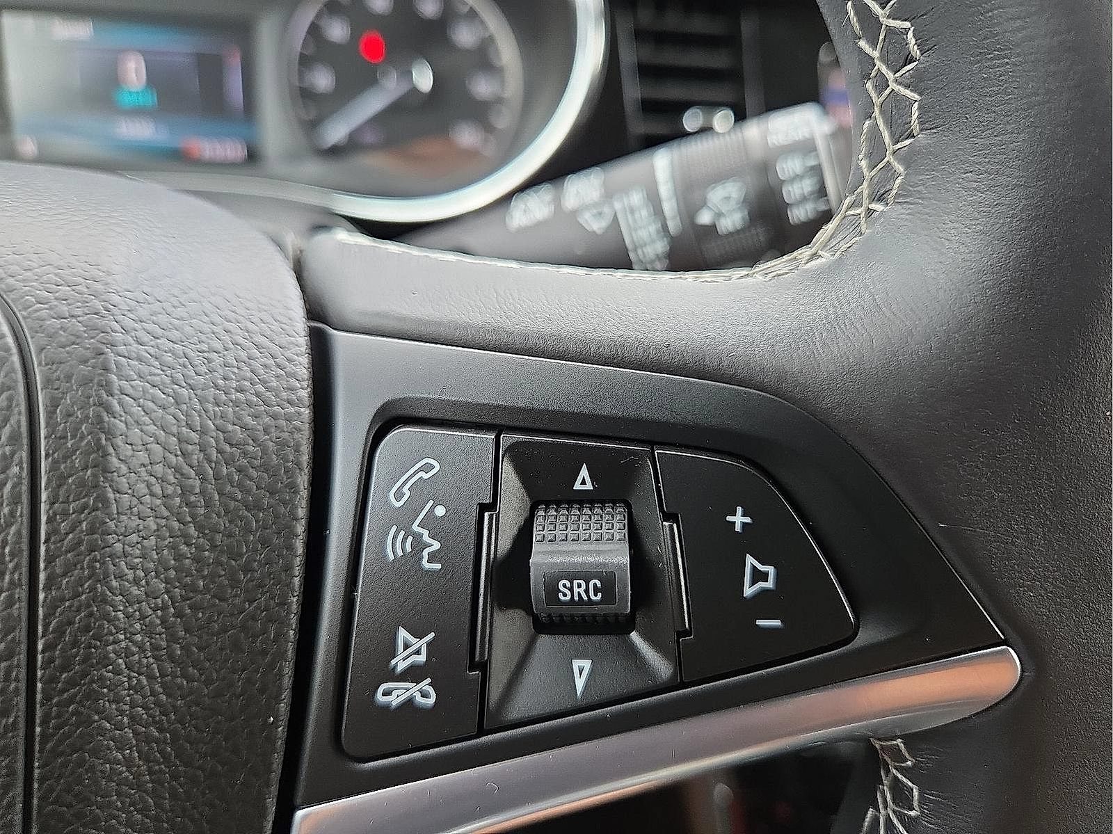 Used 2022 Buick Encore Preferred w/ Safety Package II AWD/4WD image 22
