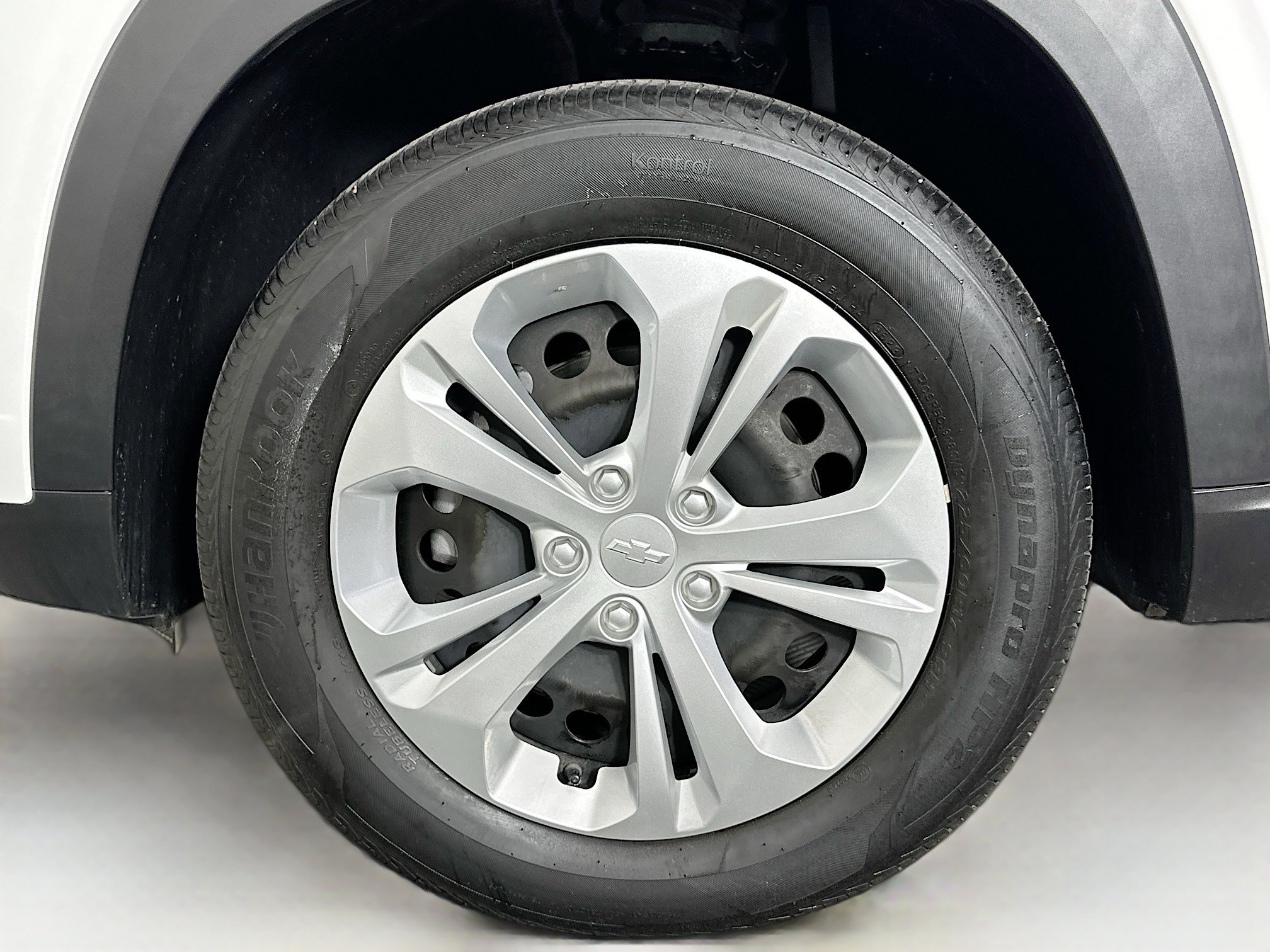 Used 2024 Chevrolet Trax LS FWD image 11