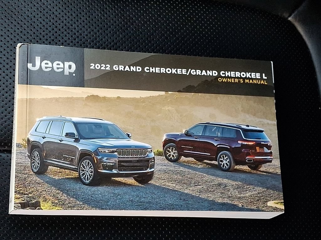 Used 2022 Jeep Grand Cherokee L Overland w/ Advanced Protech Group III AWD/4WD image 32