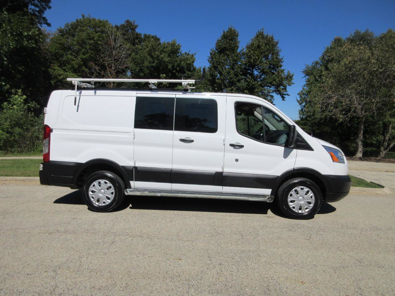Used 2019 Ford Transit 250 130 Low Roof w/ Exterior Upgrade Package RWD image 27