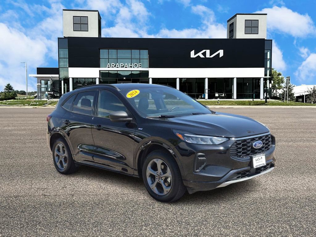 Used 2024 Ford Escape ST-Line image 2