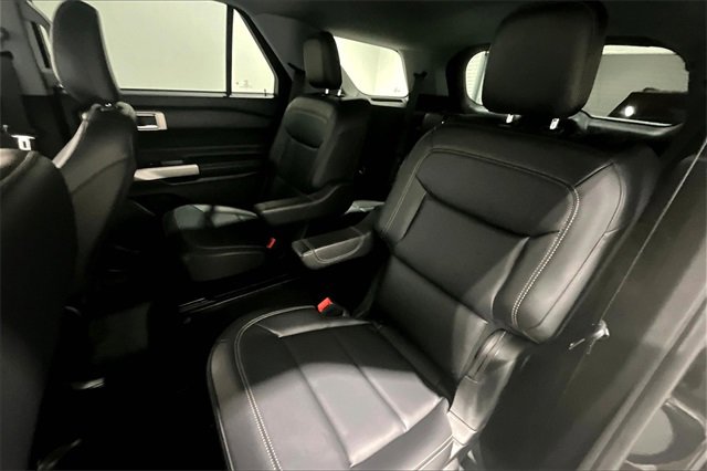 Used 2023 Ford Explorer XLT image 23