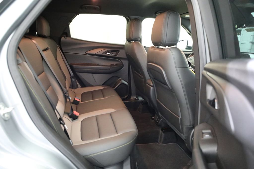 Used 2025 Chevrolet TrailBlazer ACTIV w/ Convenience Package AWD/4WD image 12