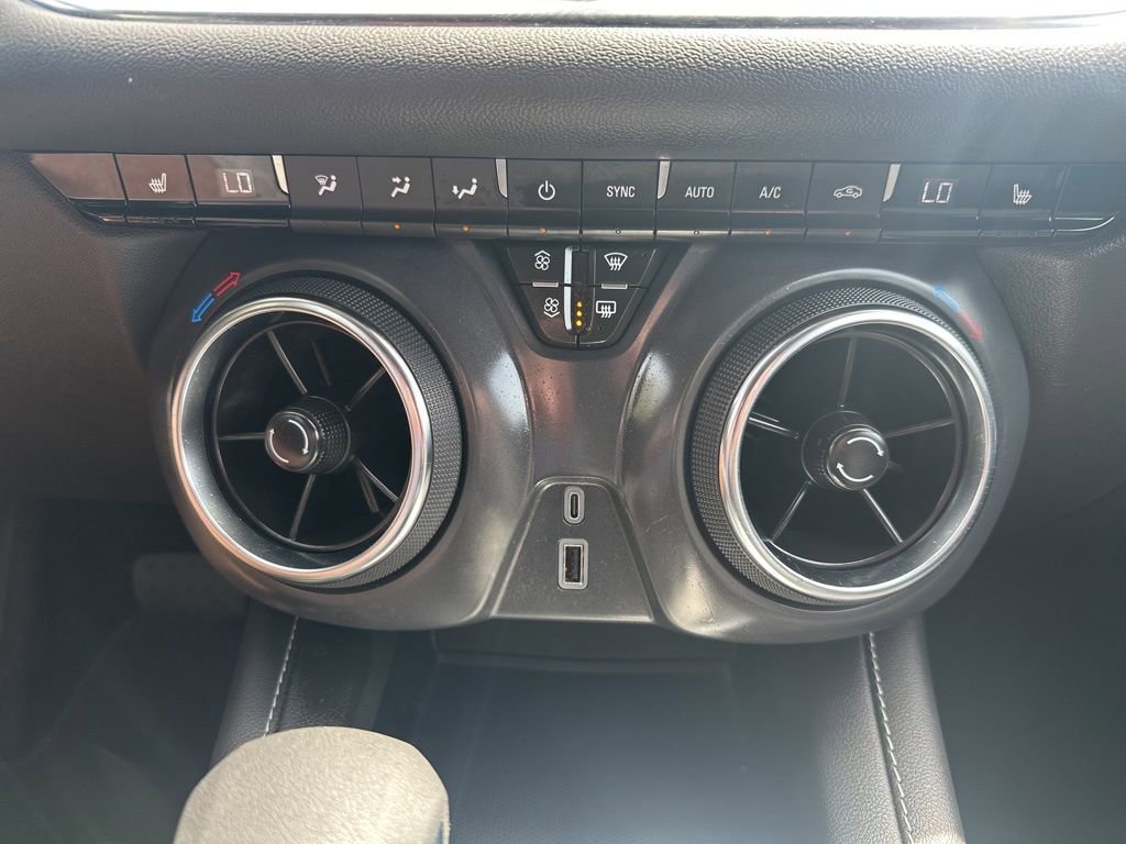 Used 2025 Chevrolet Blazer LT image 24